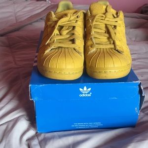 adidas superstar- pharrell